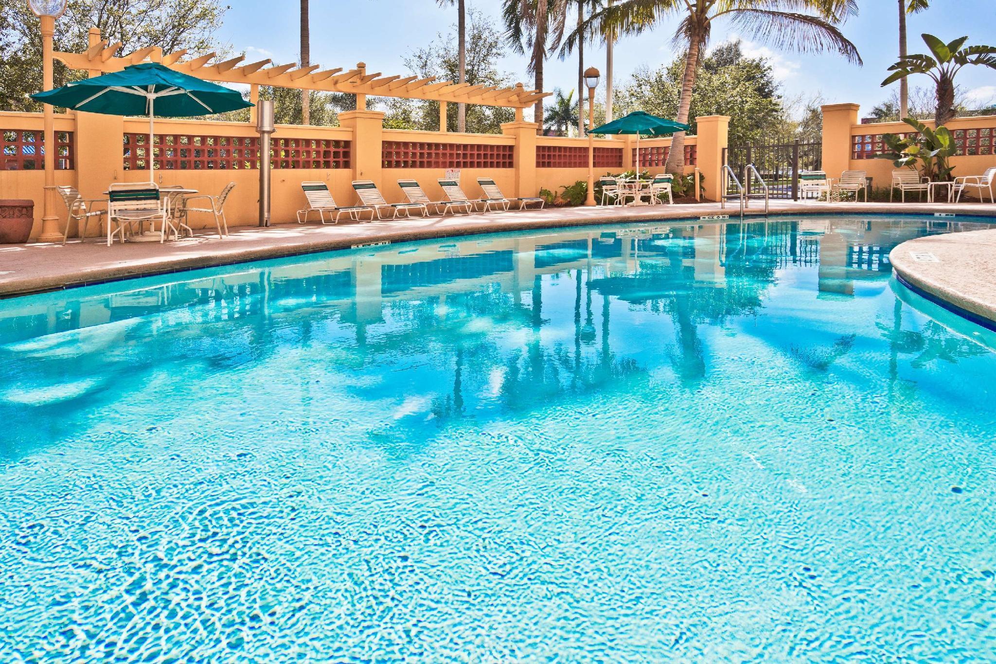 Hotel La Quinta By Wyndham Miami Airport West Sweetwater Zewnętrze zdjęcie